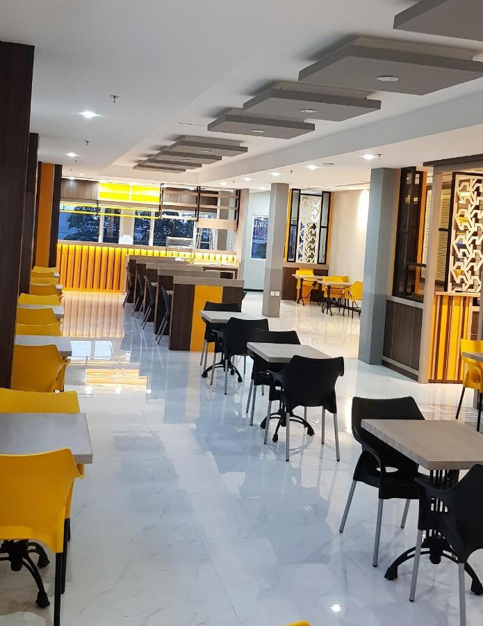 D'Carol Hotel Surabaya Exterior photo